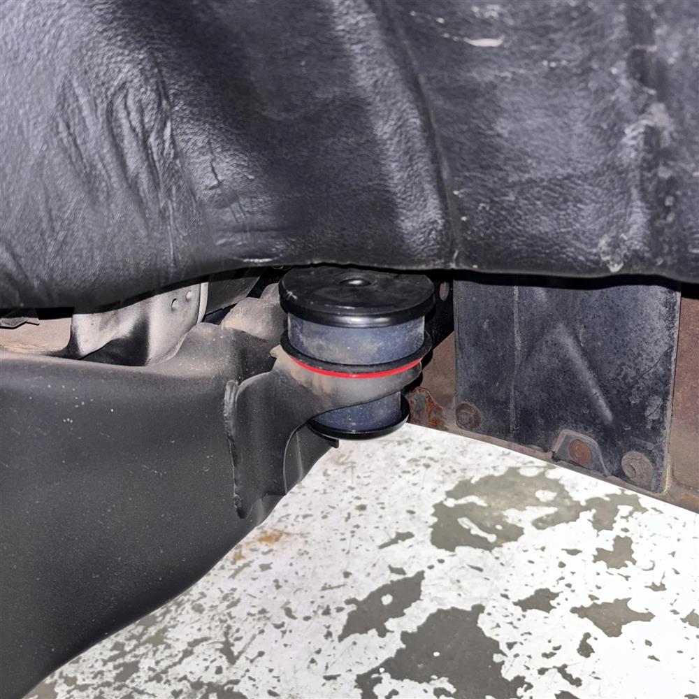 1992-96 Bronco S&B Body Mount Bushings 5.8