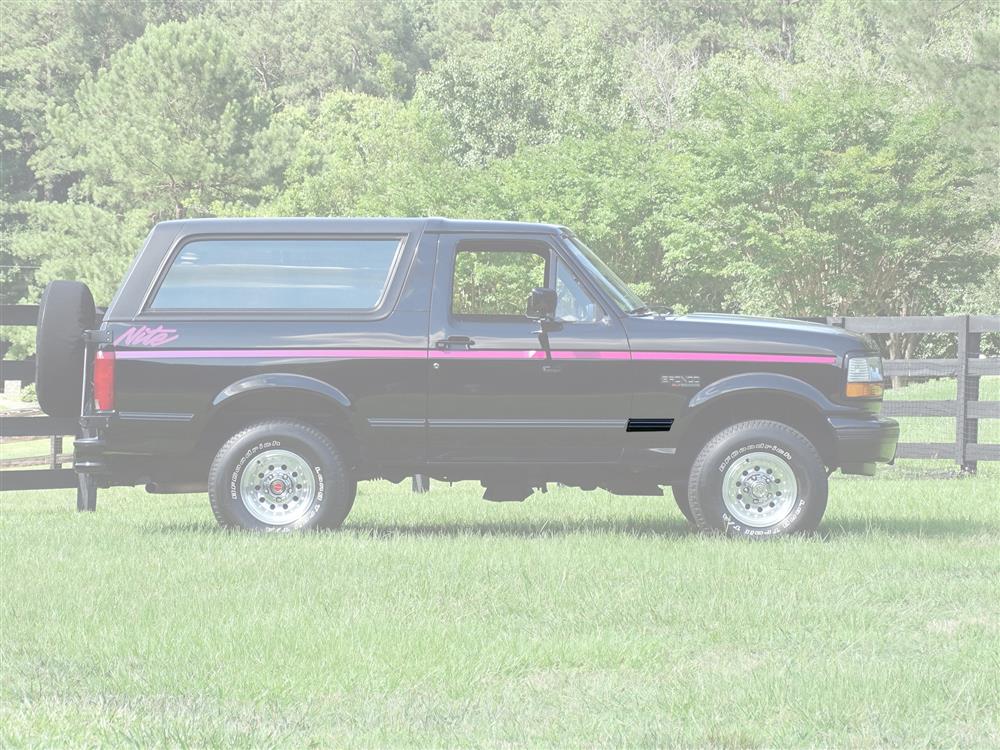 1992-96 Bronco Front Fender Body Moldings  - Black/Chrome