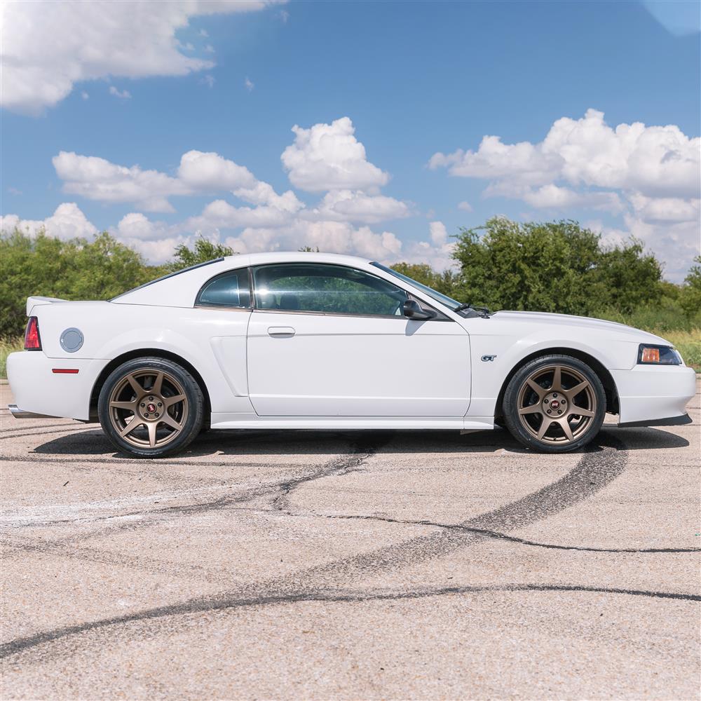 1994-04 Mustang SVE R350 Wheel & Sumitomo Tire Kit - 18x9/10  - Satin Bronze