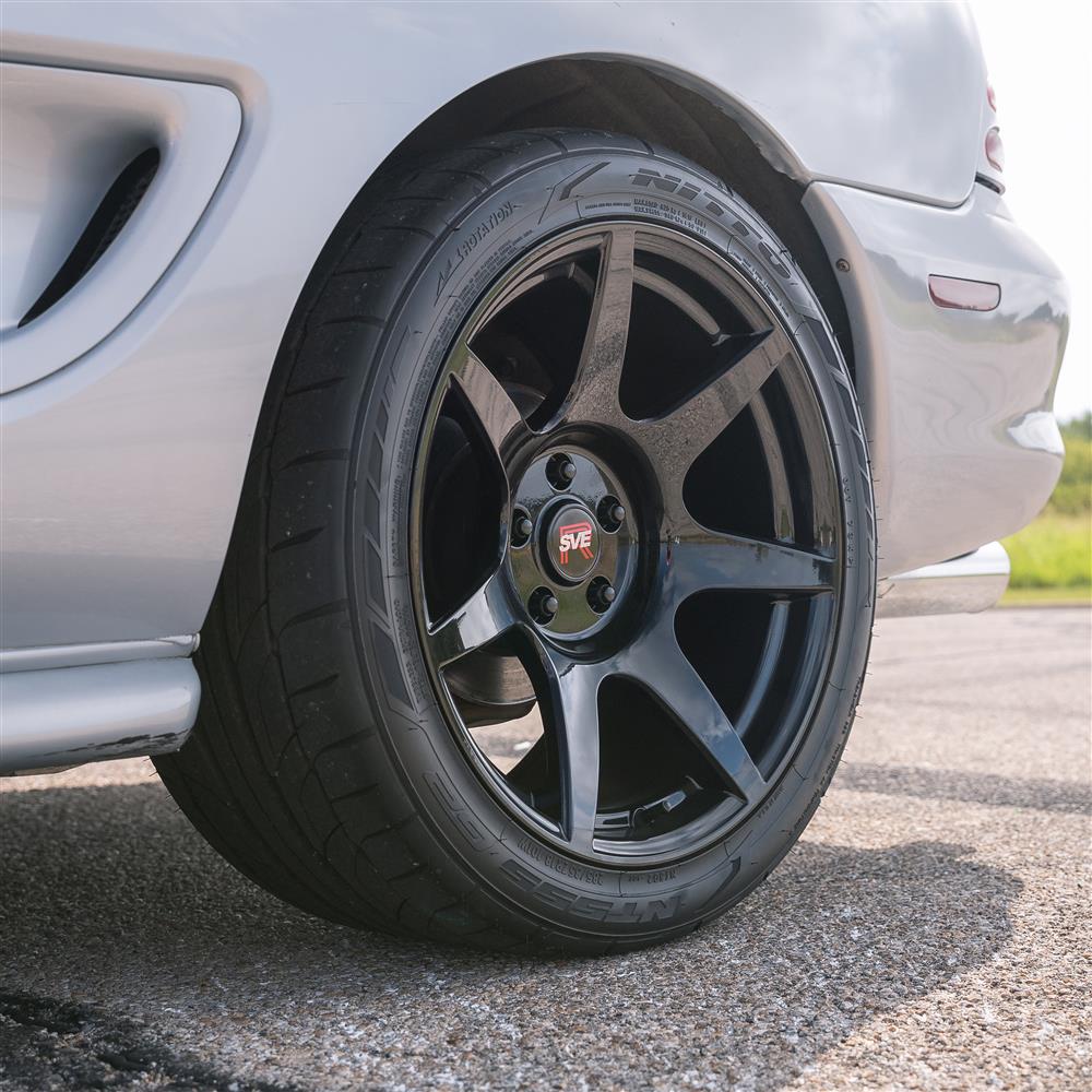 1994-04 Mustang SVE R350 Wheel & Nitto Tire Kit - 18x9/10  - Gloss Black