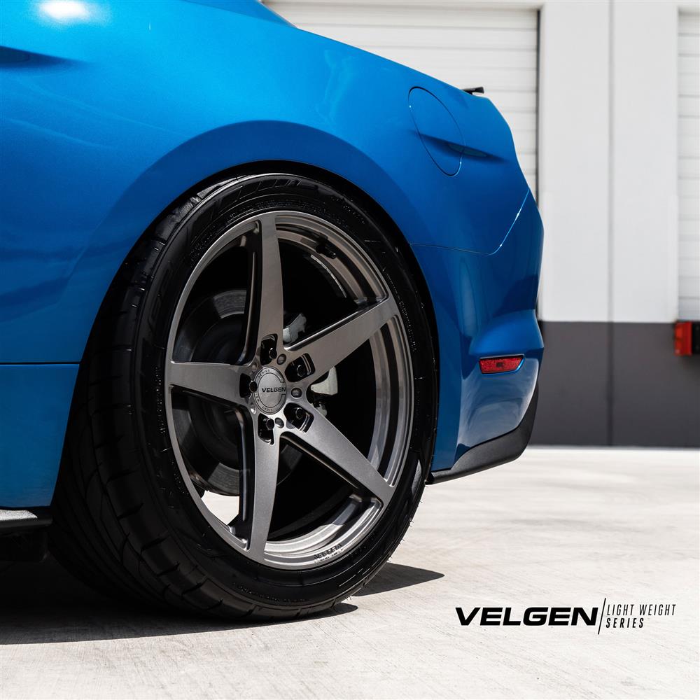 2015-2023 Mustang Velgen Classic5 V2 Wheel & Nitto Tire Kit - 20x10/11 - Gloss Gunmetal