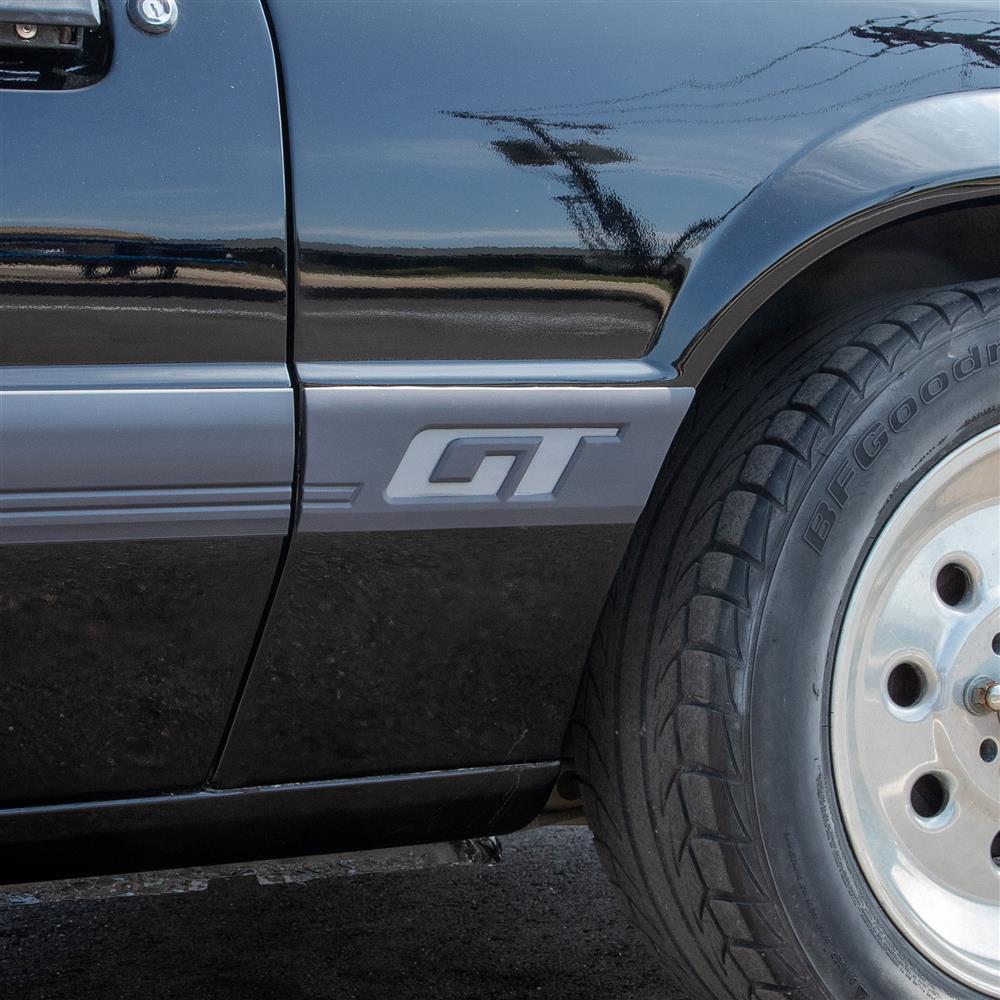 1985-86 Mustang GT Front of Quarter Panel Molding Kit