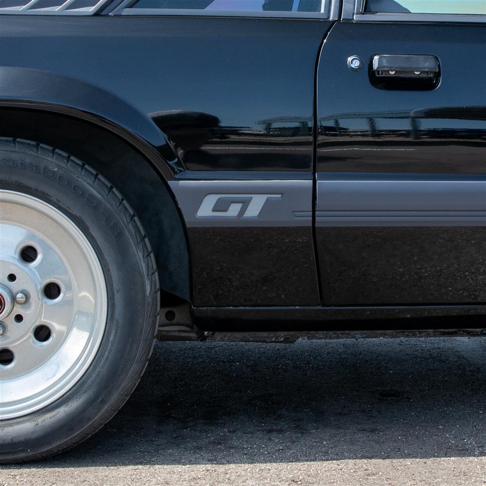 1985-86 Mustang GT Front of Quarter Panel Molding Kit