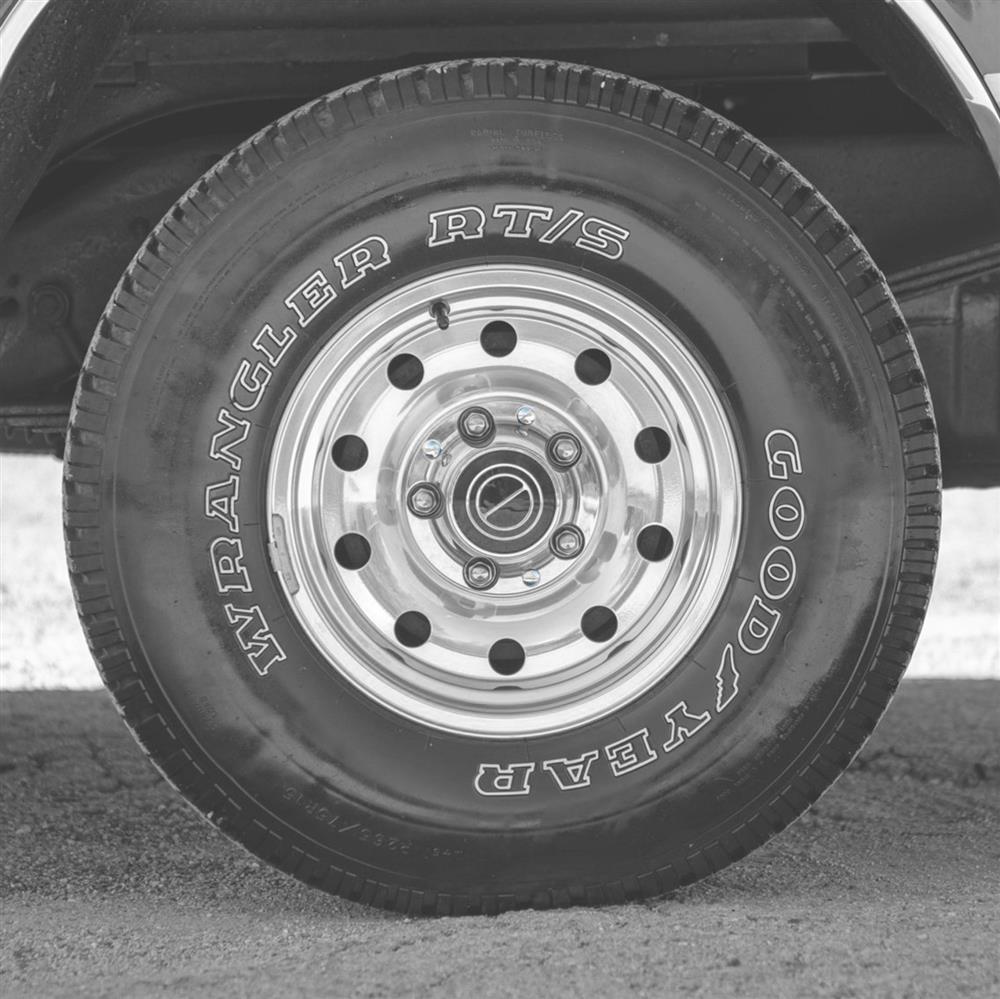 thumbnail image 2 of 4x Chrome Black Center Caps – Fits 1980-1996 F150 & Bronco, W/ Screws 2 of 4