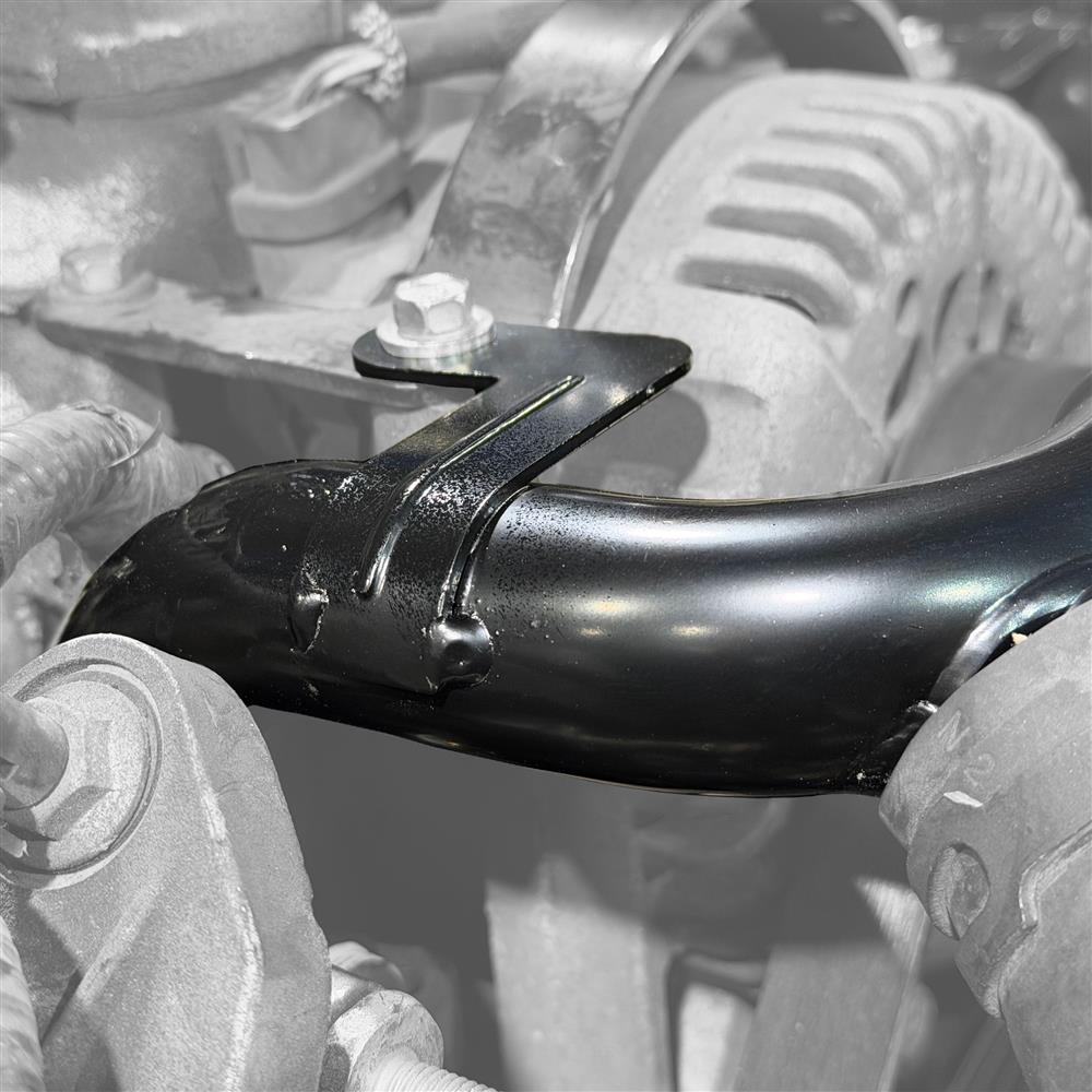 99-01 Cobra/03-04 Mach 1 Coolant Crossover Tube