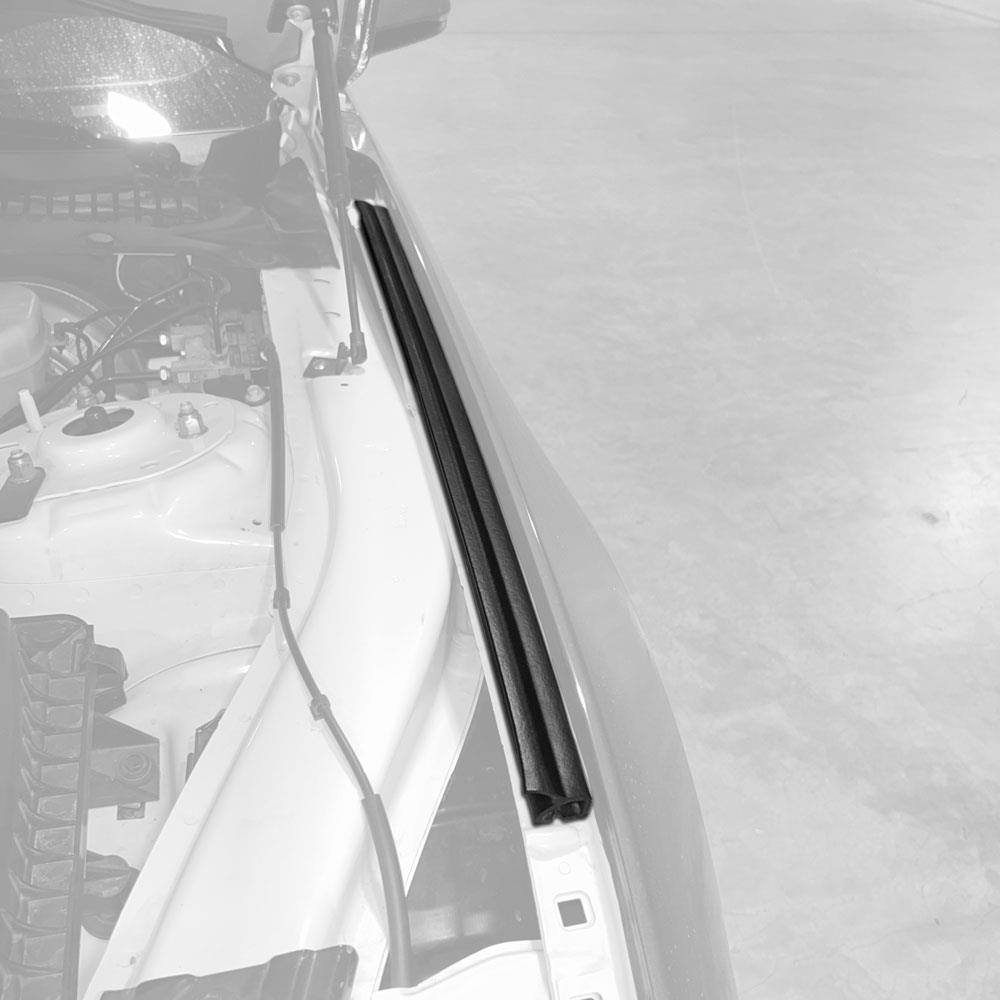 2018-23 Mustang Fender to Hood Seal - LH