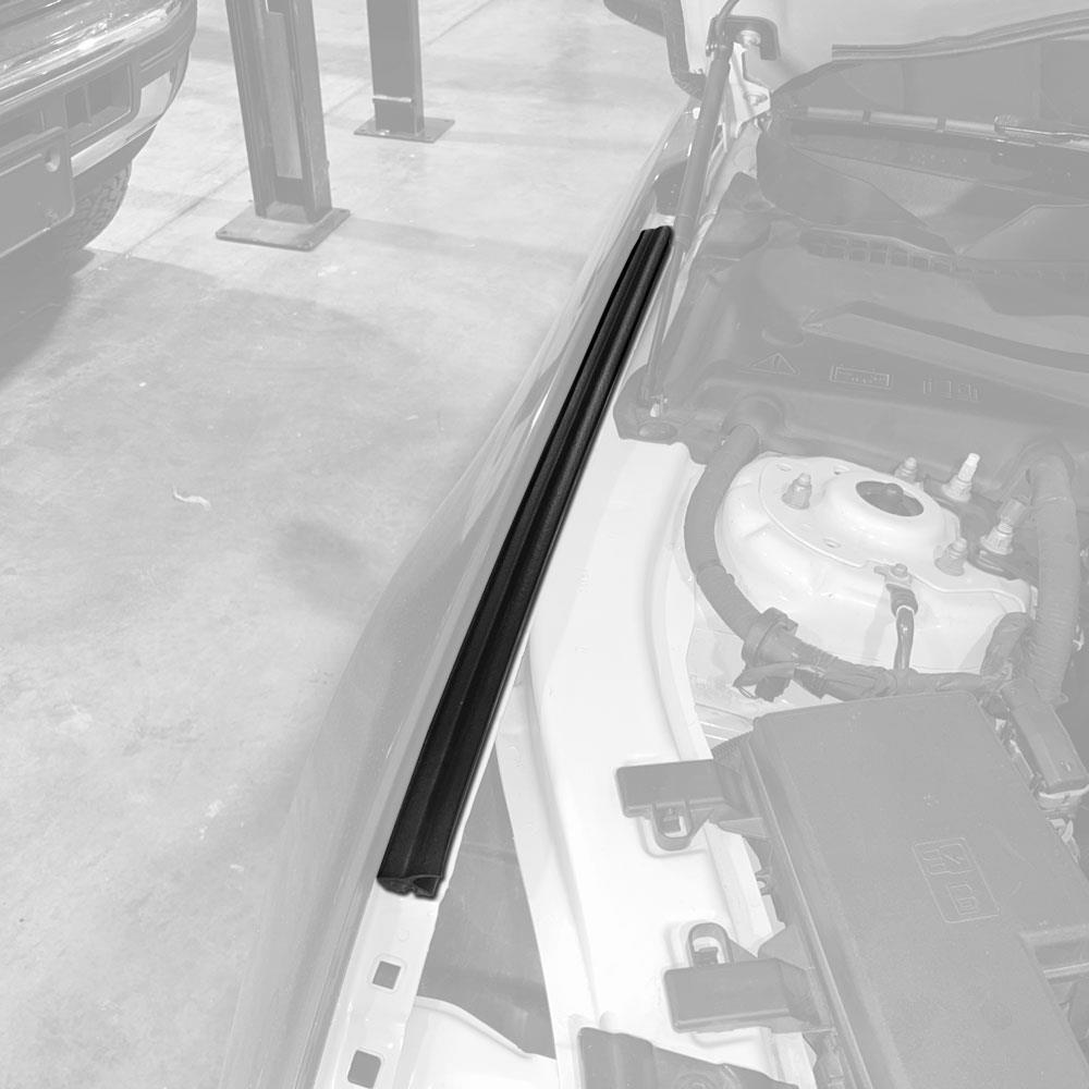 2018-23 Mustang Fender to Hood Seal - RH