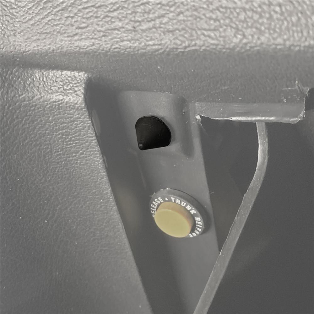 1979-86 Mustang Glove Box Door Bumper Kit