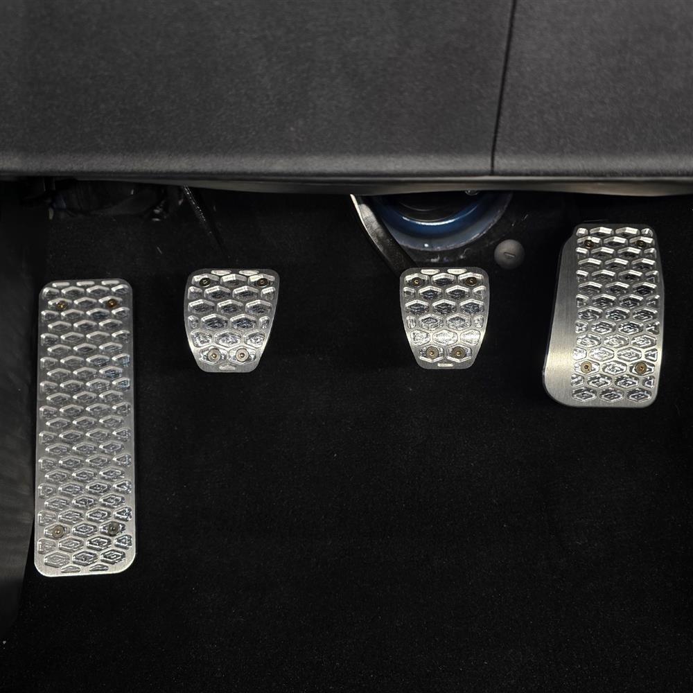 2015-26 Mustang Sullivan Racing Manual Pedal Kit - Hex