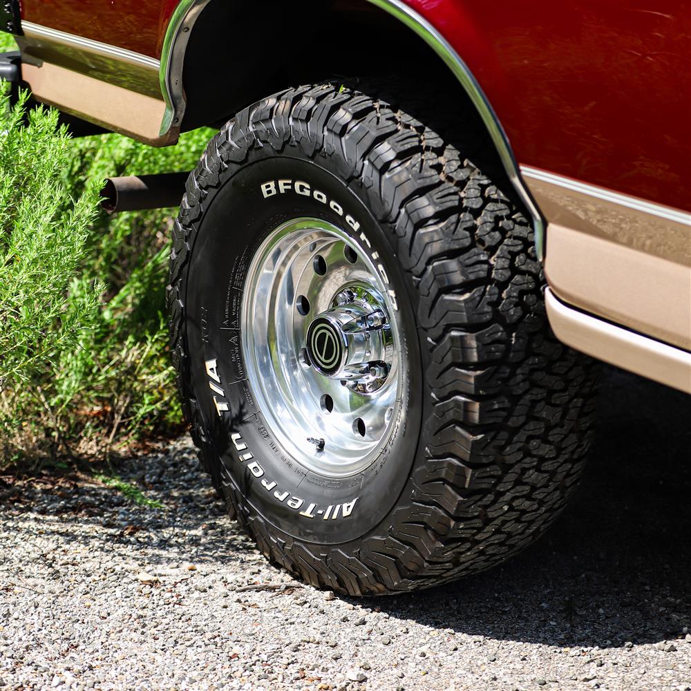 1992-96 Bronco SVE Factory Style 10-Hole Wheel & 32" BFG T/A Tire Kit  - 15x7.5" - Polished