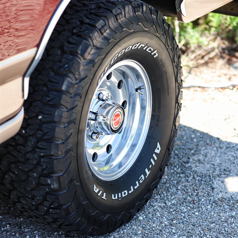 1992-96 Bronco SVE Factory Style 10-Hole Wheel & 33" BFG T/A Tire Kit  - 15x7.5" - Polished