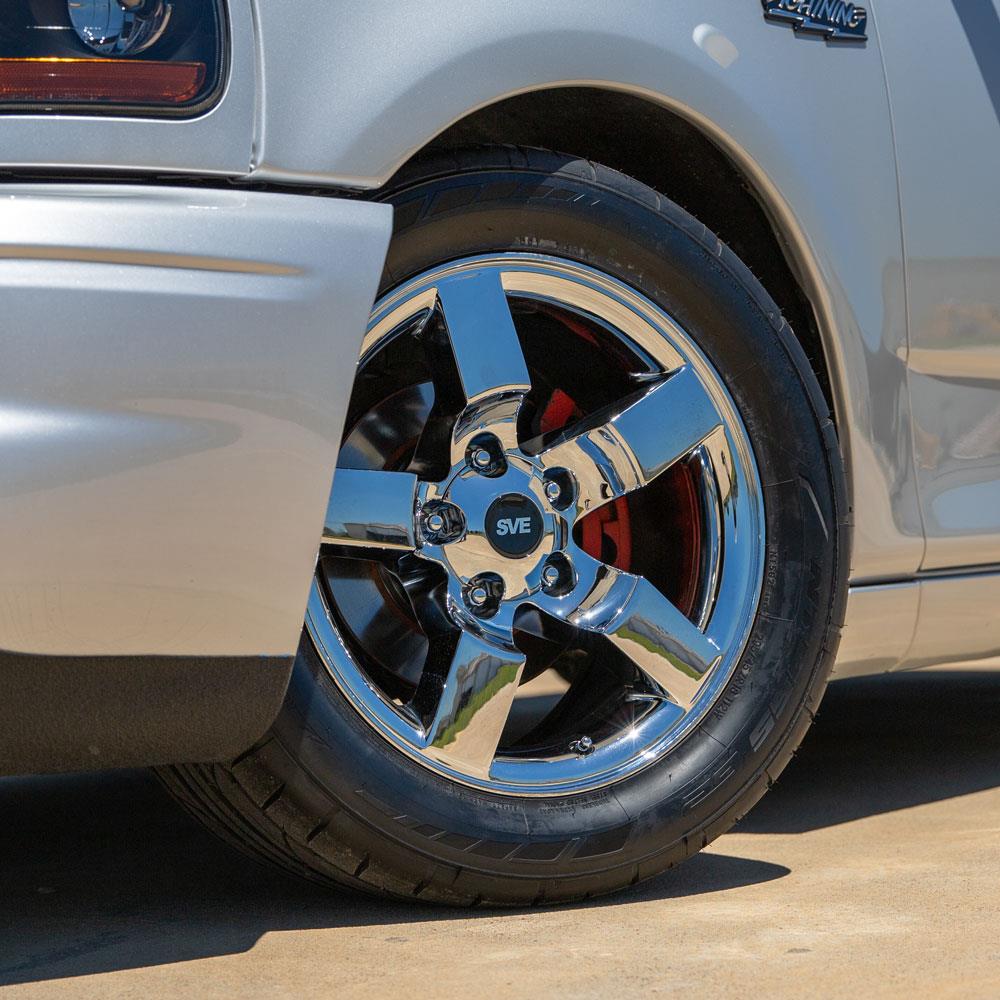1999-2004 F-150 SVT Lightning SVE 01-02 Style Wheel & Nitto Tire Kit - 18x9.5 - Chrome