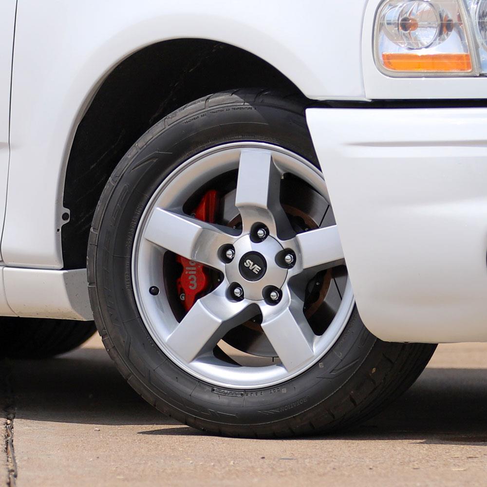 1999-2004 F-150 SVT Lightning SVE 01-02 Style Wheel & Nitto Tire Kit - 18x9.5 - Silver