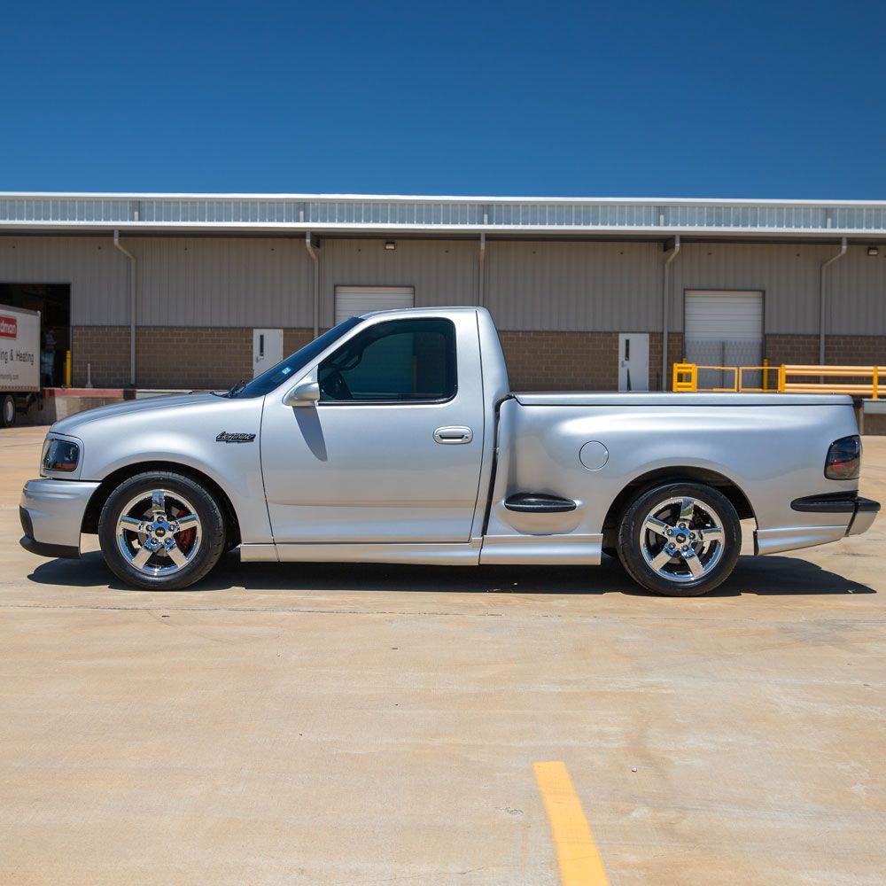 1999-04 F-150 SVT Lightning SVE 01-02 Style Wheel & Toyo Tire Kit - 18x9.5  - Chrome