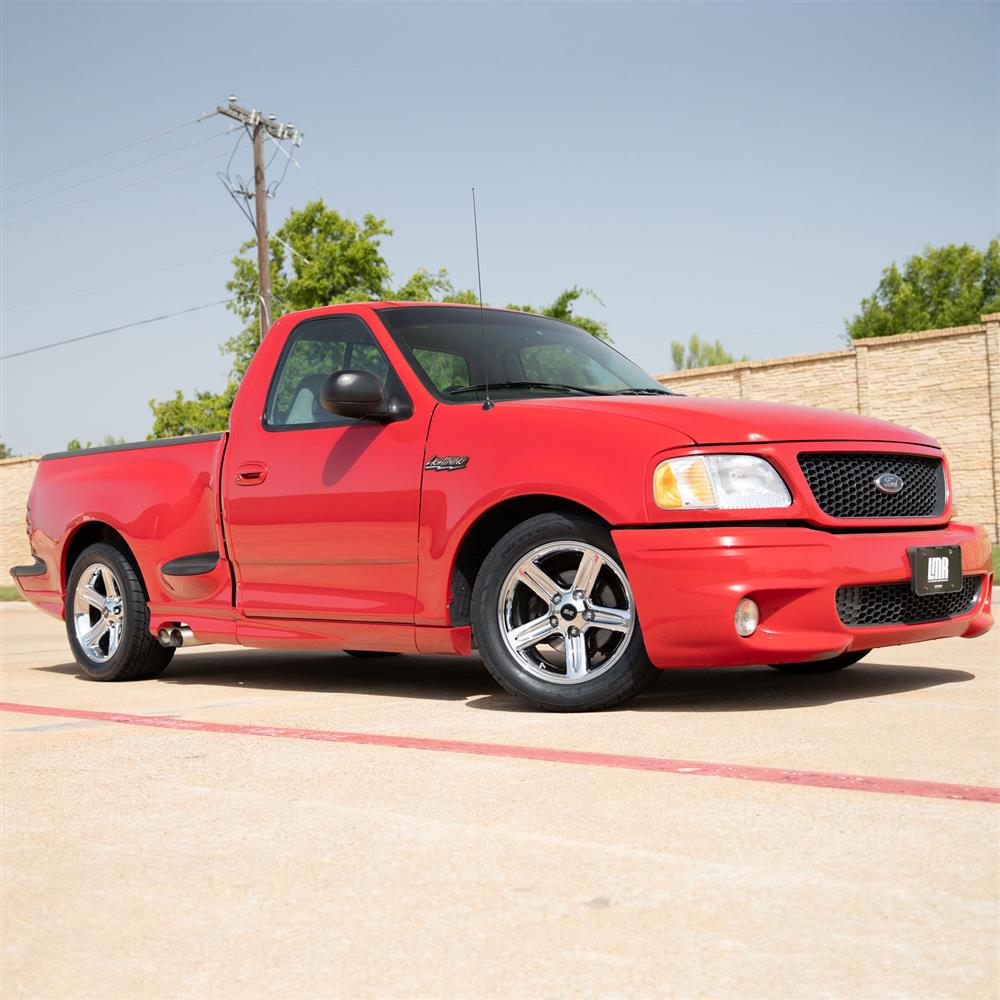 1999-04 F-150 SVT Lightning SVE 03-04 Style Wheel & Toyo Tire Kit - 18x9.5  - Chrome