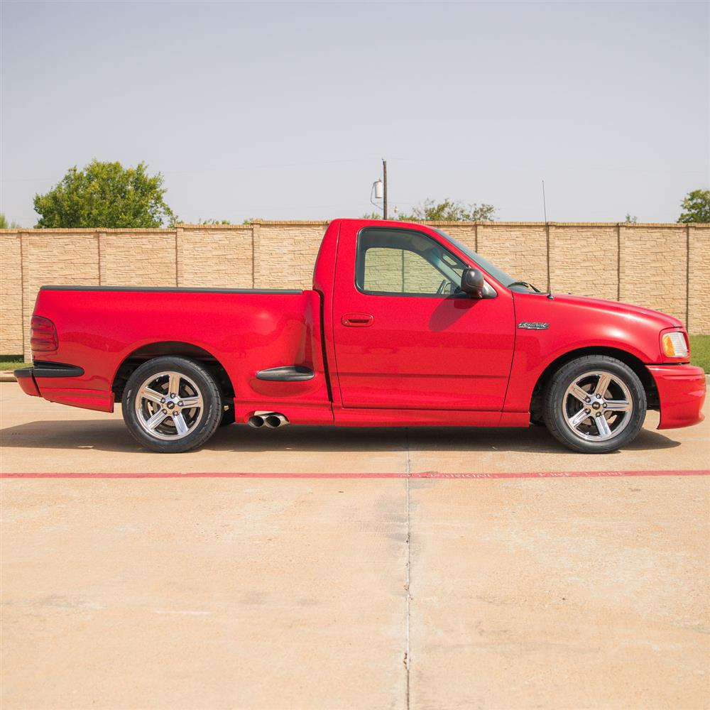 1999-04 F-150 SVT Lightning SVE 03-04 Style Wheel & Toyo Tire Kit - 18x9.5  - Chrome