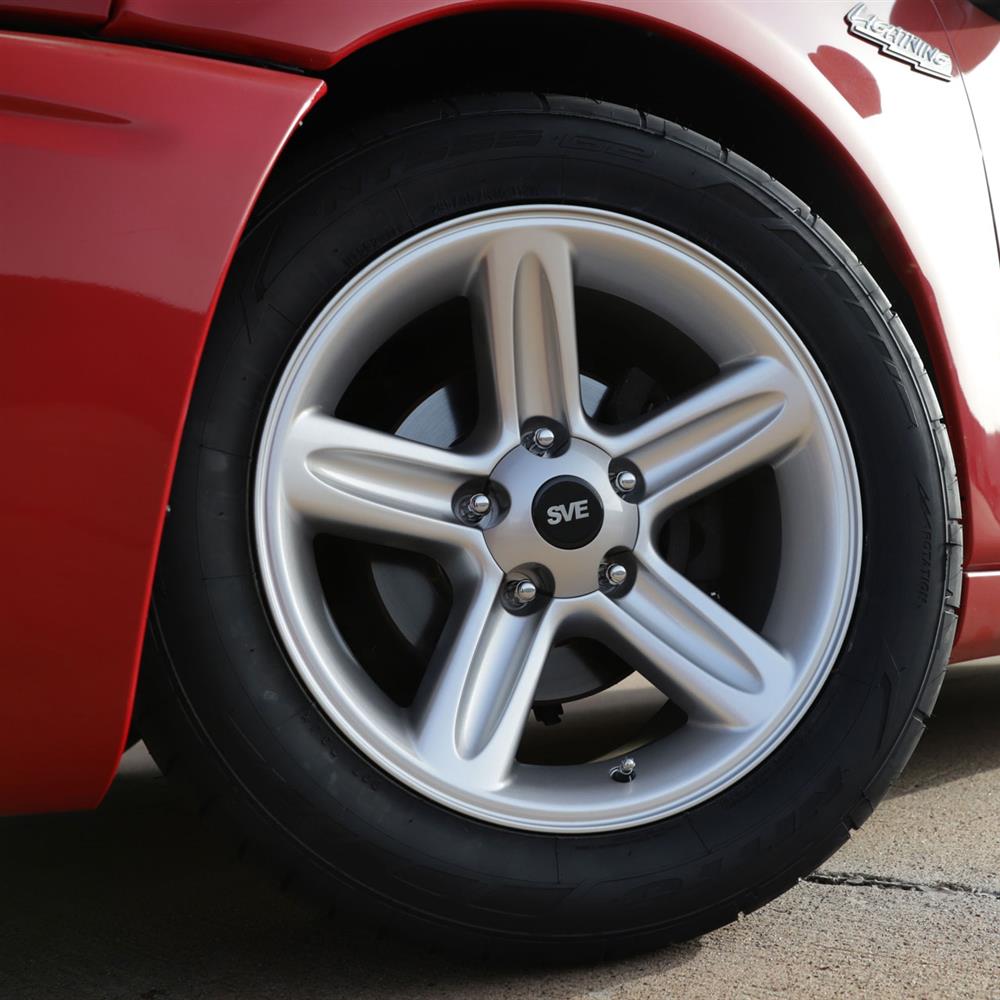 1999-04 F-150 SVT Lightning SVE 03-04 Style Wheel & Toyo Tire Kit - 18x9.5  - Silver