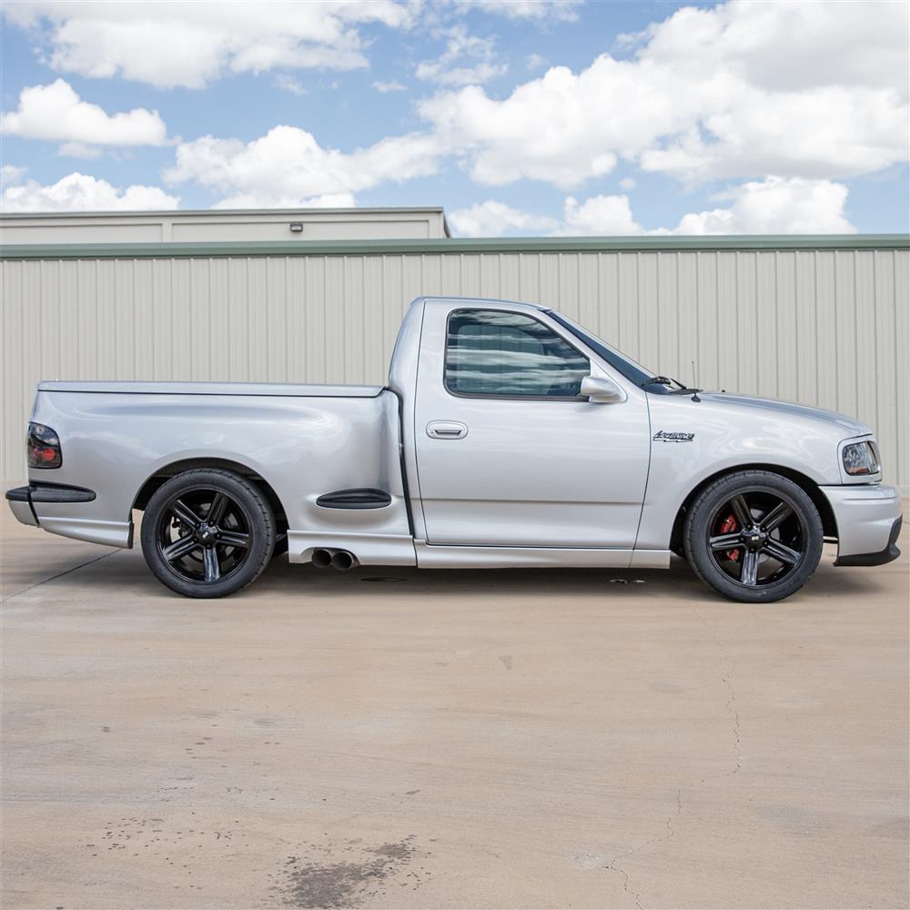 1999-04 F-150 SVT Lightning SVE 03-04 Style Wheel & Toyo Tire Kit - 20x9/10  - Black