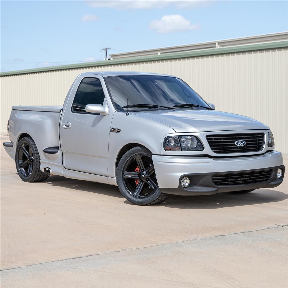 1999-04 F-150 SVT Lightning SVE 03-04 Style Wheel & Toyo Tire Kit - 20x9/10  - Black