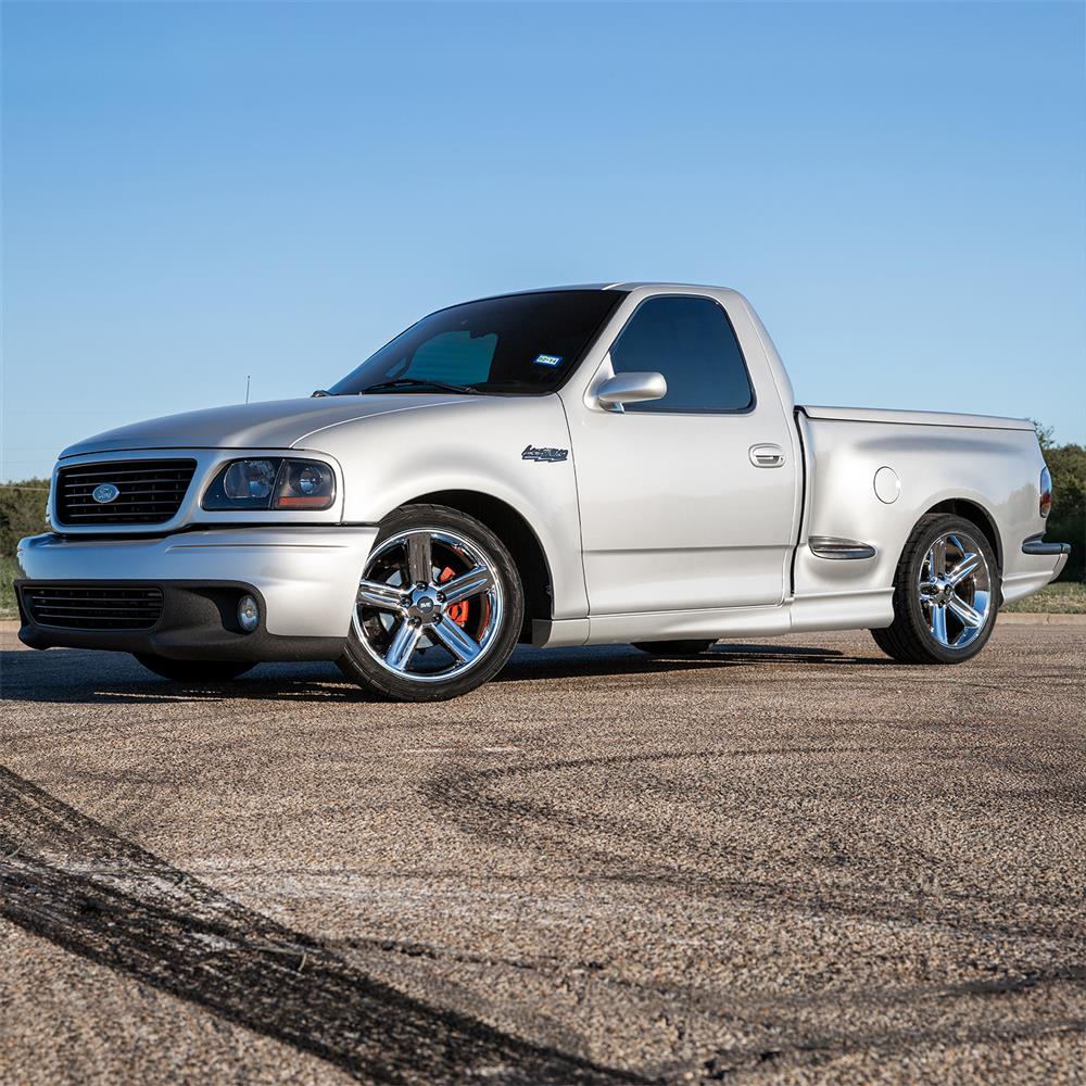 1999-04 F-150 SVT Lightning SVE 03-04 Style Wheel & Toyo Tire Kit - 20x9/10  - Chrome
