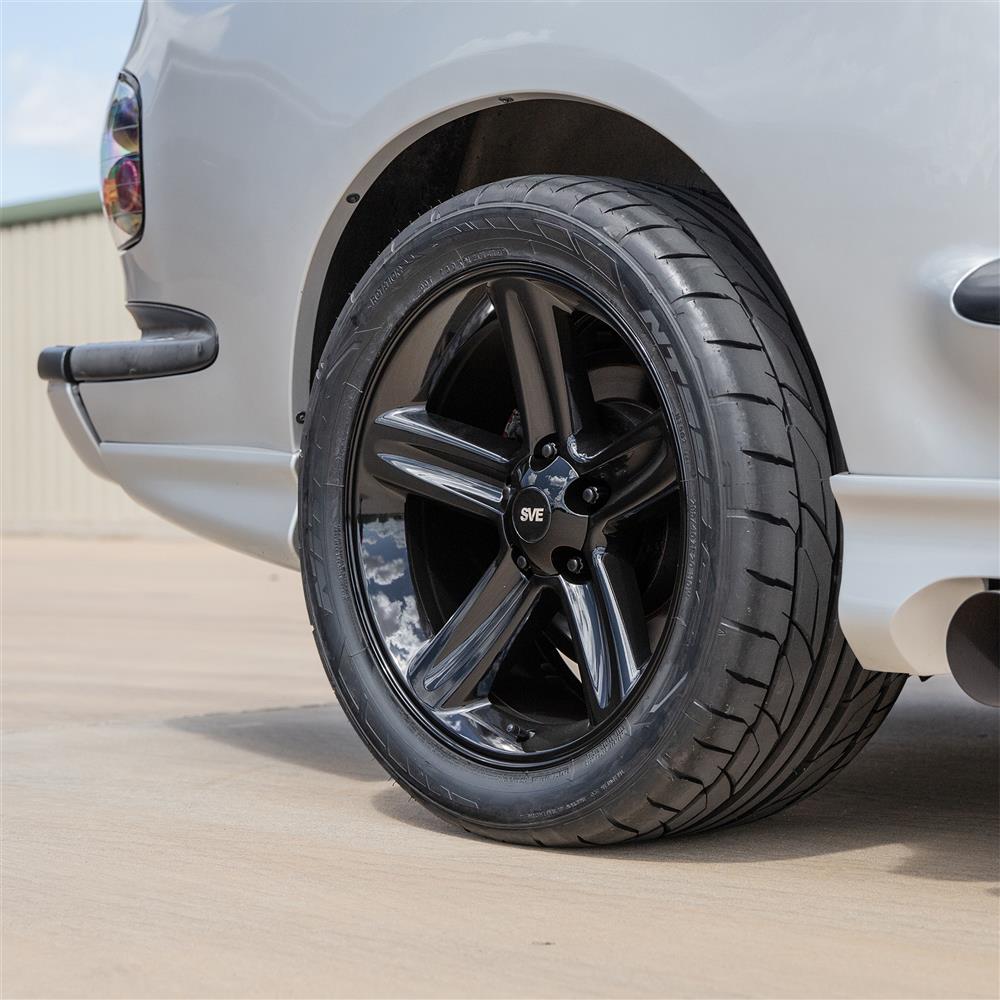 1999-04 F-150 SVT Lightning SVE 03-04 Style Wheel & Toyo Tire Kit - 20x9  - Black