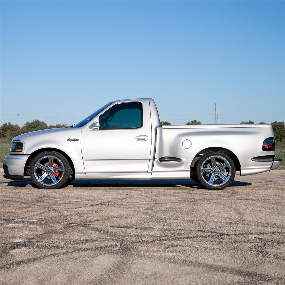 1999-04 F-150 SVT Lightning SVE 03-04 Style Wheel & Toyo Tire Kit - 20x9  - Chrome