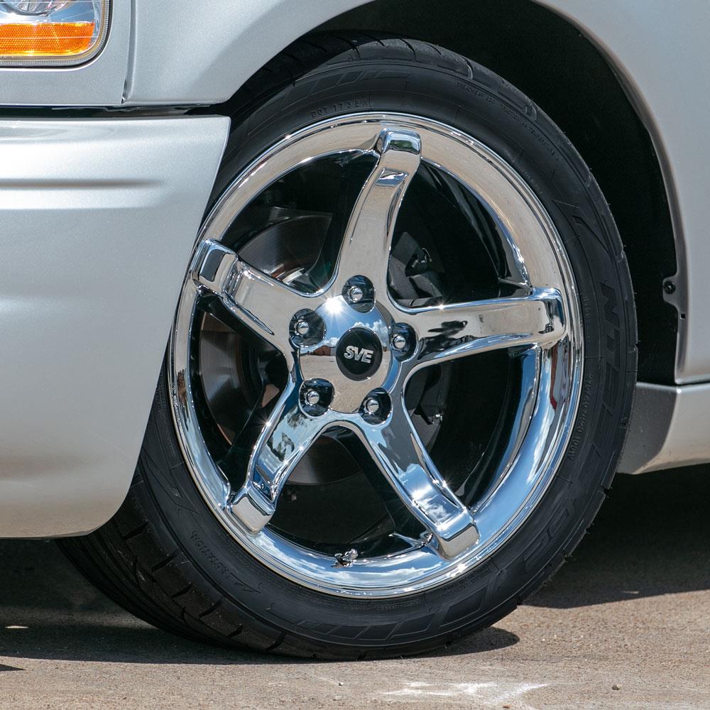 1999-04 F-150 SVT Lightning SVE 99-00 Style Wheel & Toyo Tire Kit - 20x9/10  - Chrome