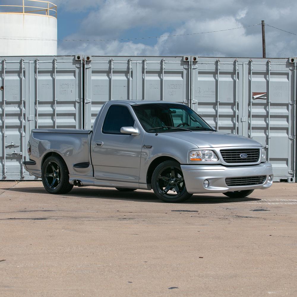 1999-04 F-150 SVT Lightning SVE 99-00 Style Wheel & Toyo Tire Kit - 20x9  - Black