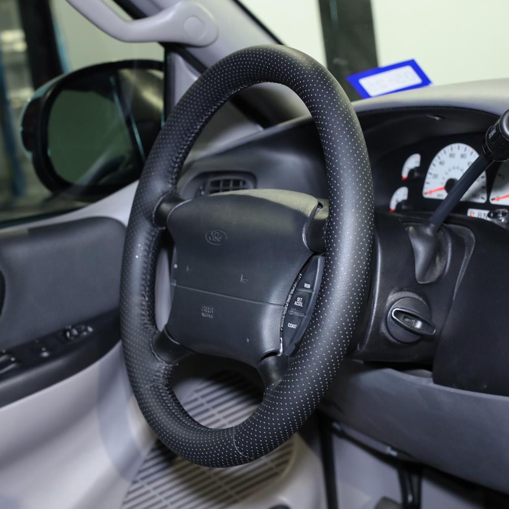 1999-04 F-150 SVT Lightning SVE Factory Style Steering Wheel