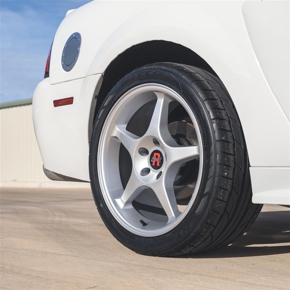 1994-04 Mustang SVE 2000 Cobra R Wheel & Kenda Tire Kit - 18x9.5