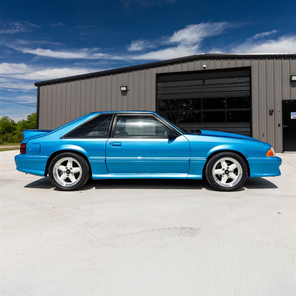 1979-93 Mustang SVE 5 Lug S89 Wheel Kit - 17x8/9  - White