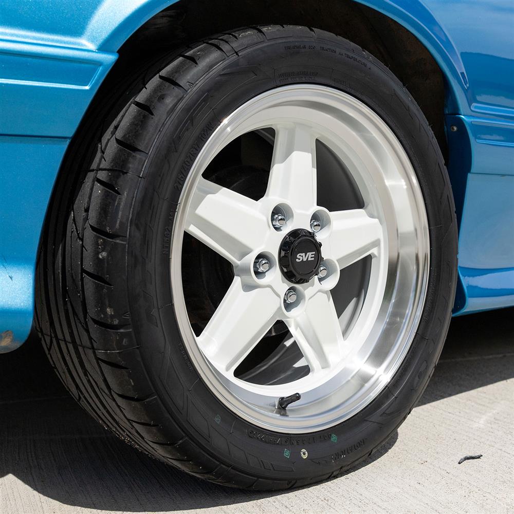 1979-93 Mustang SVE 5 Lug S89 Wheel & Sumitomo Tire Kit  - 17x8 - White