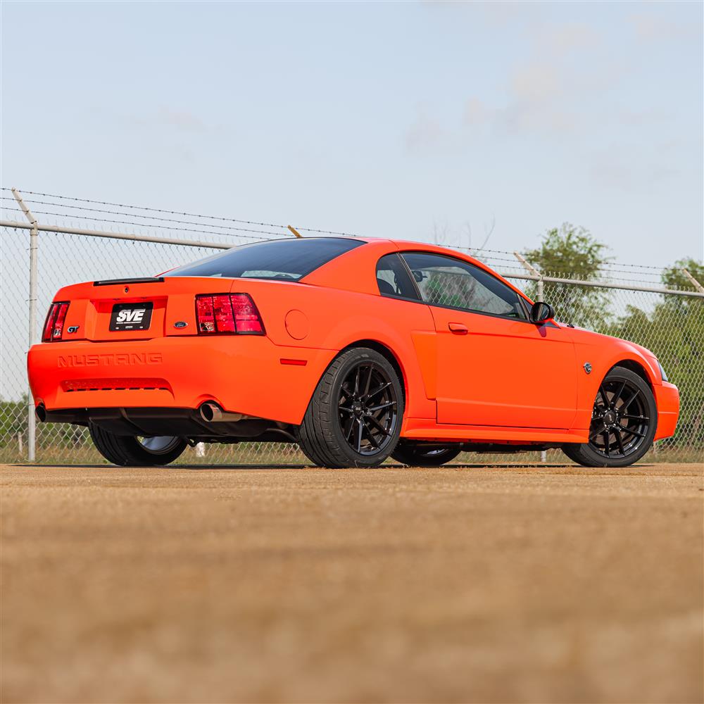 1994-04 Mustang SVE DHP1 Wheel & Kenda Tire Kit - 18x9/10  - Gloss Black