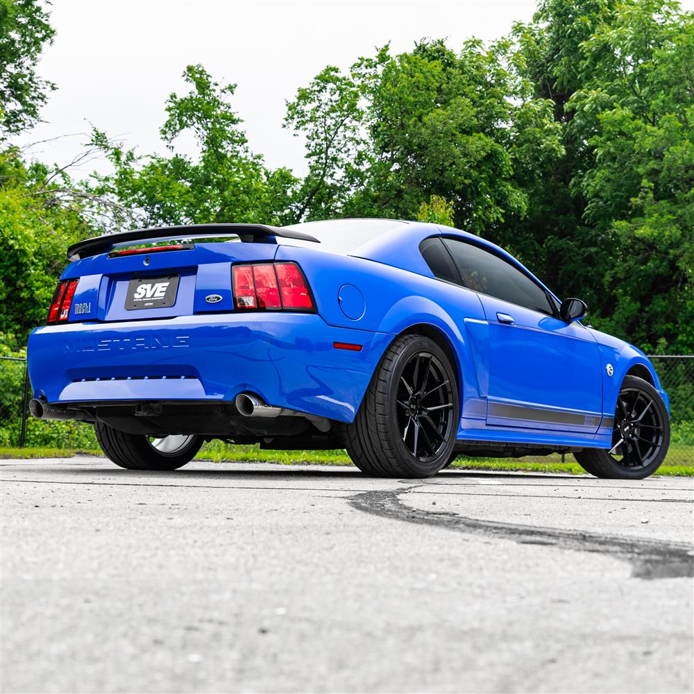 1994-04 Mustang SVE DHP1 Wheel & Sumitomo Tire Kit - 18x9/10  - Gloss Black