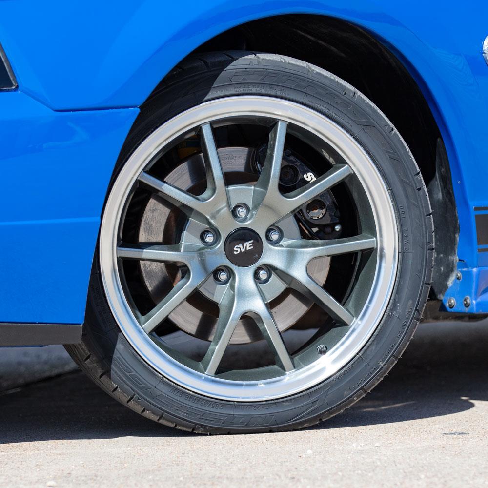 1994-2004 Mustang SVE FR500 Wheel & Sumitomo Tire Kit - 18X9/10 - Anthracite