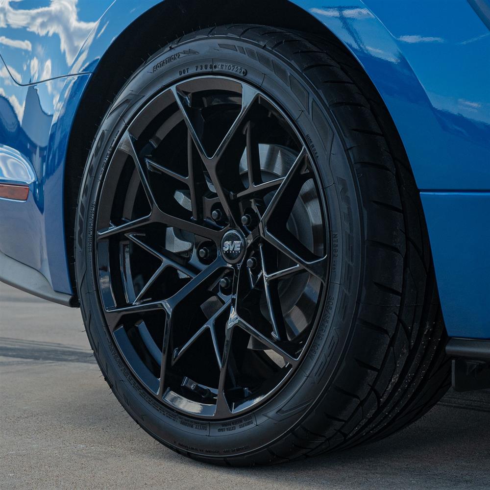 SVE Mustang MHP1 Wheel & Nitto NT05 Tire Kit - 19x10/11