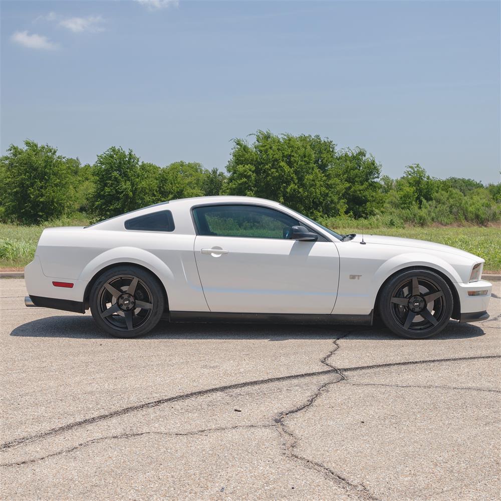 2005-14 Mustang SVE R355 Wheel & Nitto Tire Kit - 19x10 - Gloss Black