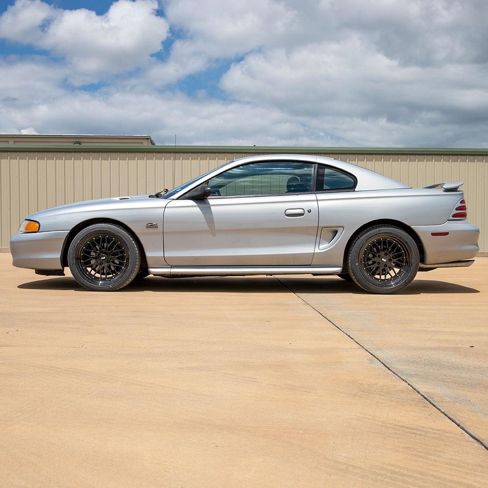 1994-04 Mustang SVE Series 1 Wheel & Kenda Tire Kit - 18x9/10  - Black