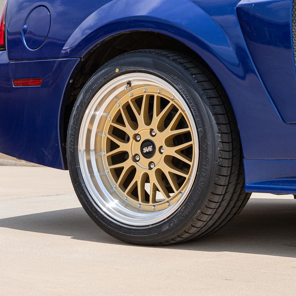 1994-04 Mustang SVE Series 1 Wheel & Kenda Tire Kit - 18x9/10  - Gold