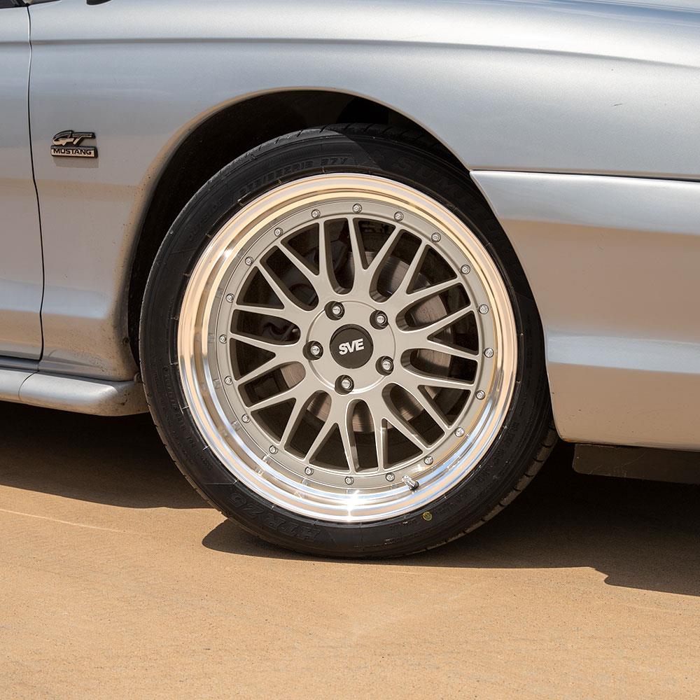 1994-04 Mustang SVE Series 1 Wheel & Kenda Tire Kit - 18x9/10  - Silver
