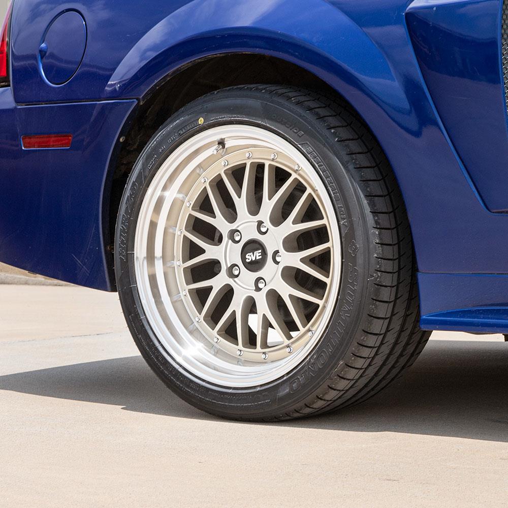 1994-04 Mustang SVE Series 1 Wheel & Kenda Tire Kit - 18x9/10  - Silver