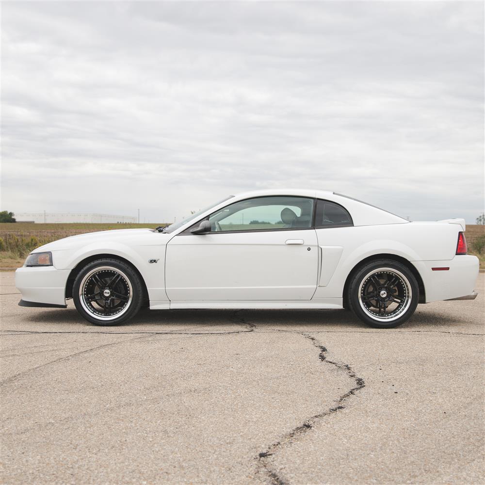 1994-04 Mustang SVE Series 2 Wheel & Kenda Tire Kit - 18x9/10  - Black