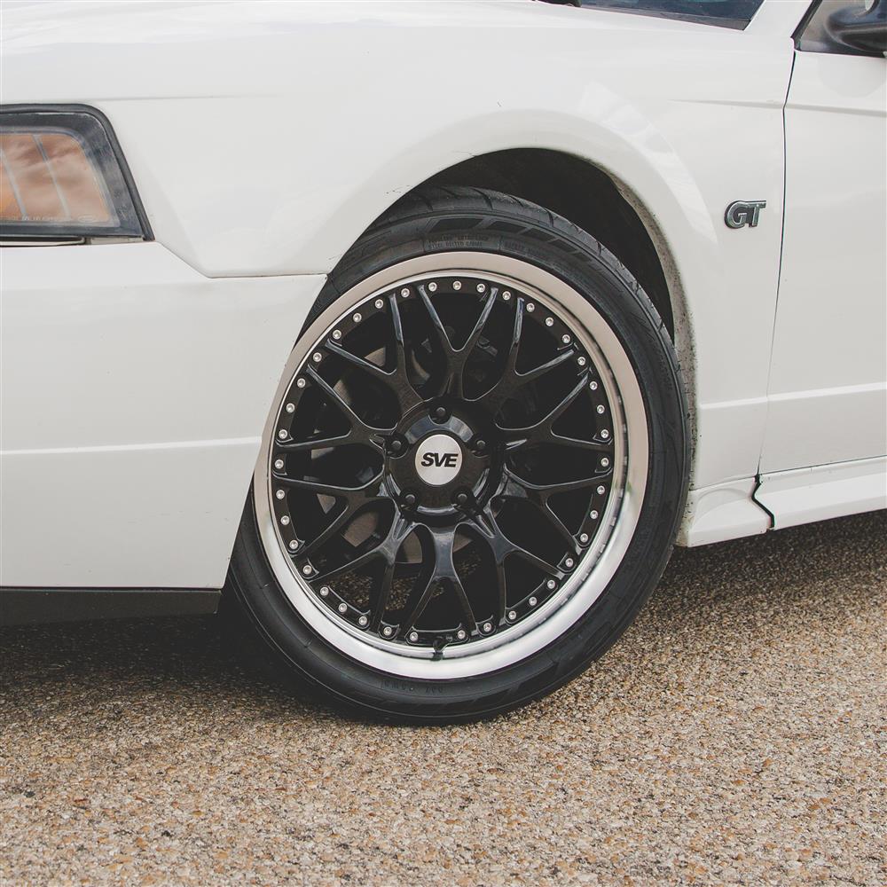 1994-04 Mustang SVE Series 3 Wheel & Kenda Tire Kit - 18x9/10  - Black