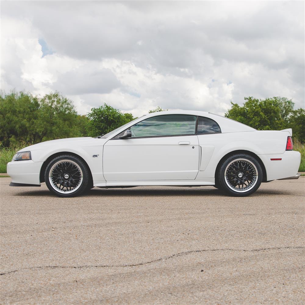 1994-04 Mustang SVE Series 3 Wheel & Kenda Tire Kit - 18x9/10  - Black