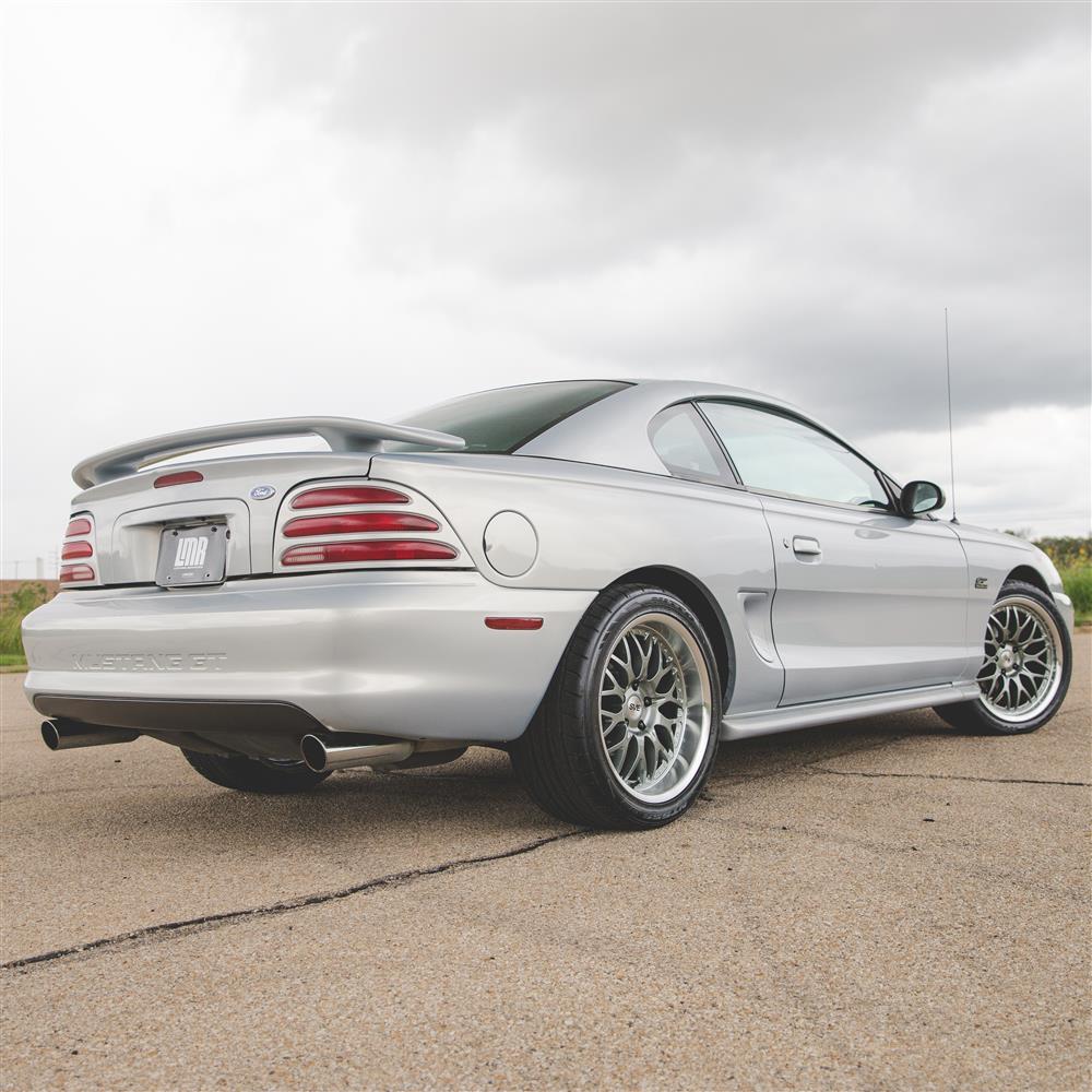 1994-04 Mustang SVE Series 3 Wheel & Kenda Tire Kit - 18x9/10  - Gun Metal
