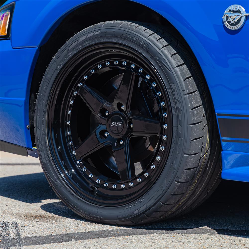 1994-04 Mustang SVE Series 4 Wheel Kit - 18x9/10  -  Gloss Black