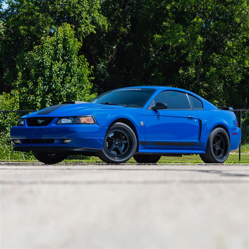 1994-04 Mustang SVE Series 4 Wheel & Nitto Tire Kit - 18x9/10  - Gloss Black