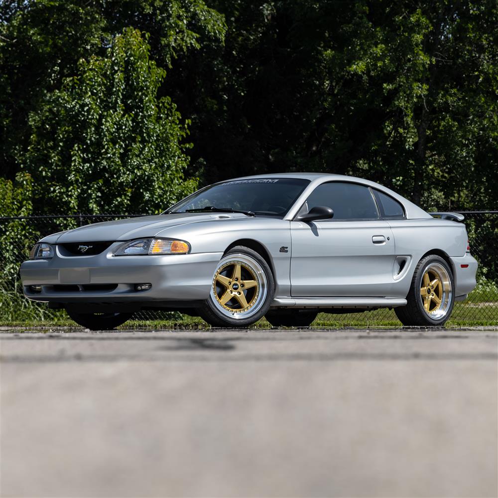 1994-04 Mustang SVE Series 4 Wheel & Nitto Tire Kit - 18x9/10  - Gloss Gold
