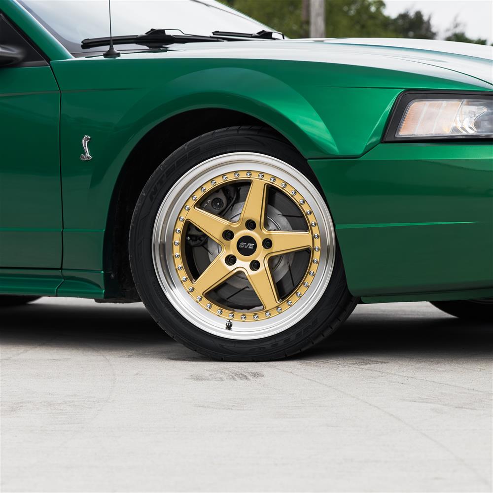 1994-04 Mustang SVE Series 4 Wheel & Nitto Tire Kit - 18x9/10  - Gloss Gold