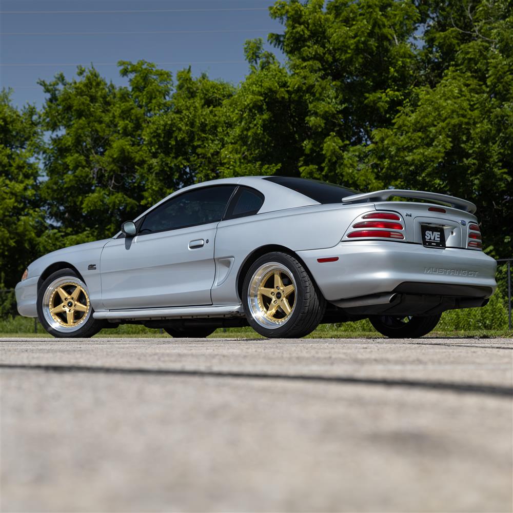 1994-04 Mustang SVE Series 4 Wheel & Nitto Tire Kit - 18x9/10  - Gloss Gold